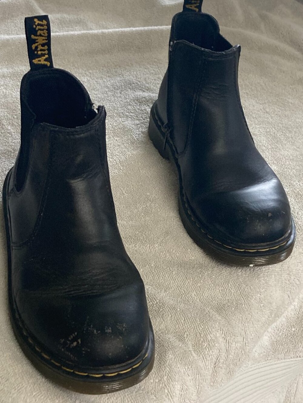Doctor Martin's Air Wear boots black sze 5 women's